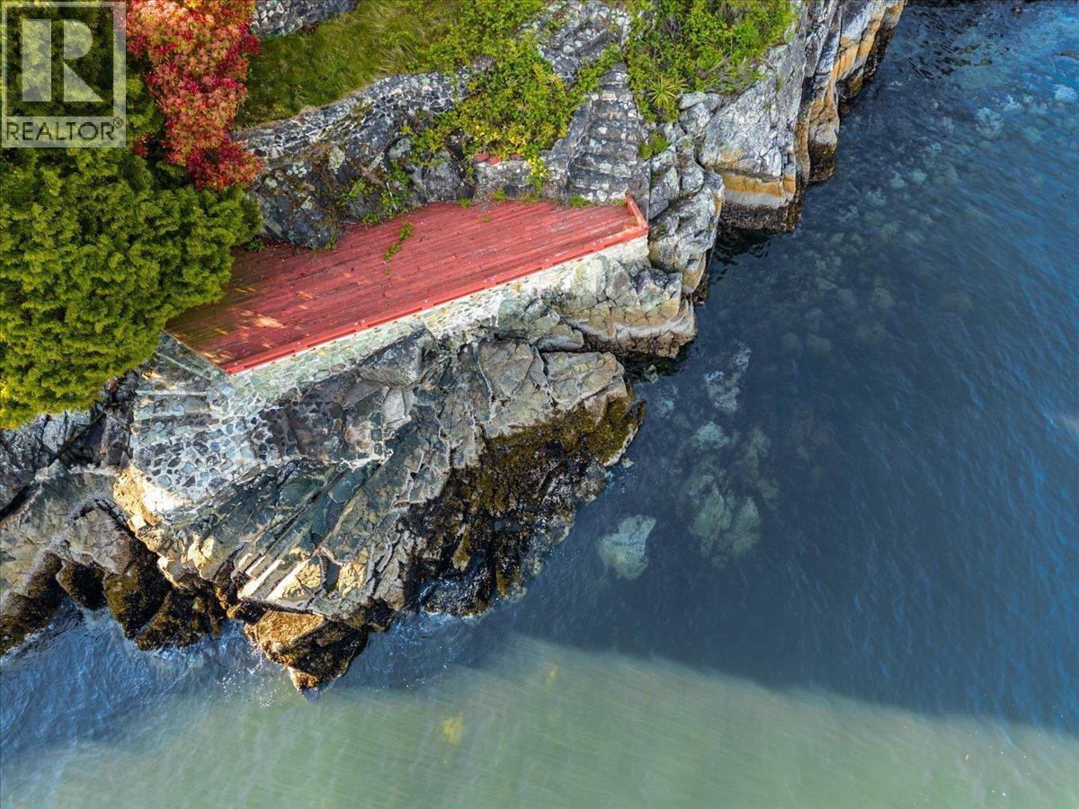 












5812 EAGLE ISLAND

,
West Vancouver,




British Columbia
V7W1V5


