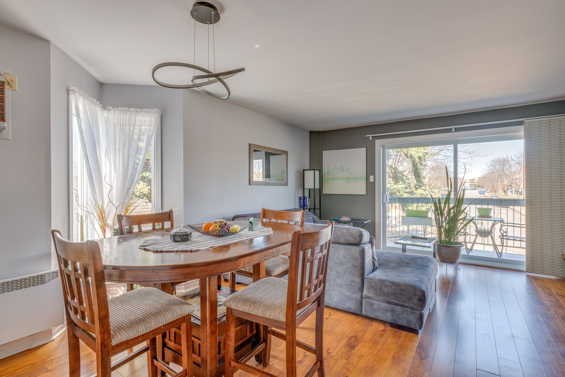 









68


Rue Pierre-Laporte

, 202,
Saint-Eustache,




QC
J7P5B4

