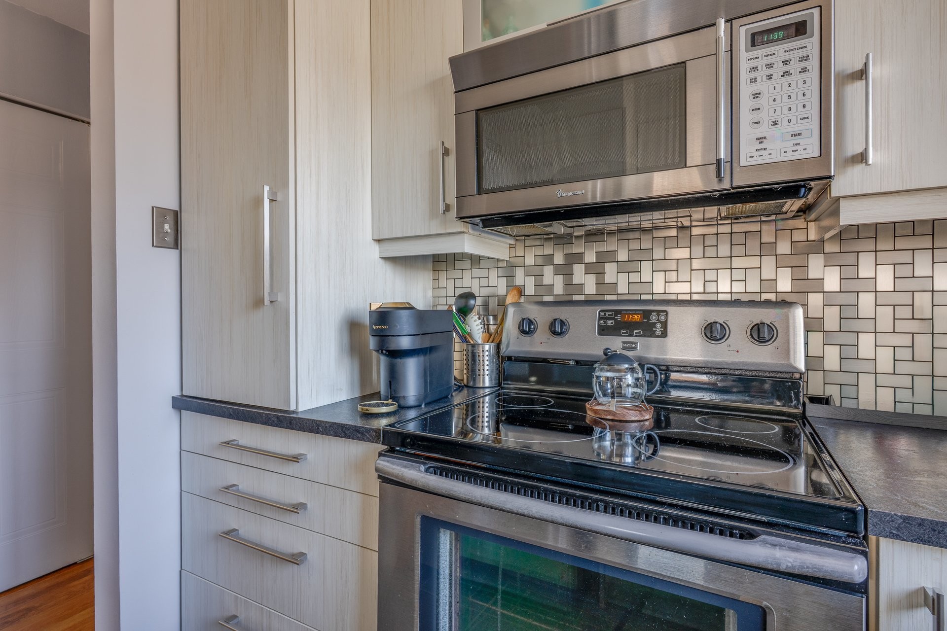 









68


Rue Pierre-Laporte

, 202,
Saint-Eustache,




QC
J7P5B4

