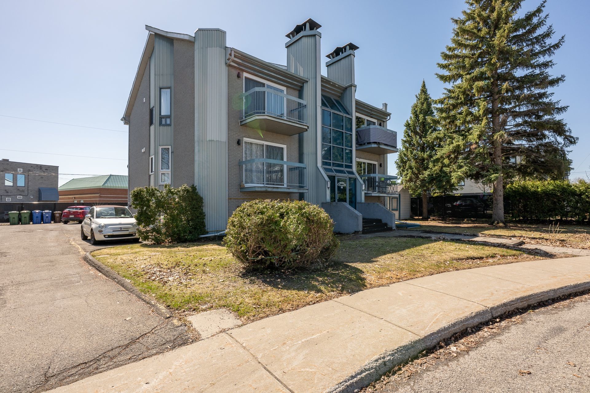 









68


Rue Pierre-Laporte

, 202,
Saint-Eustache,




QC
J7P5B4

