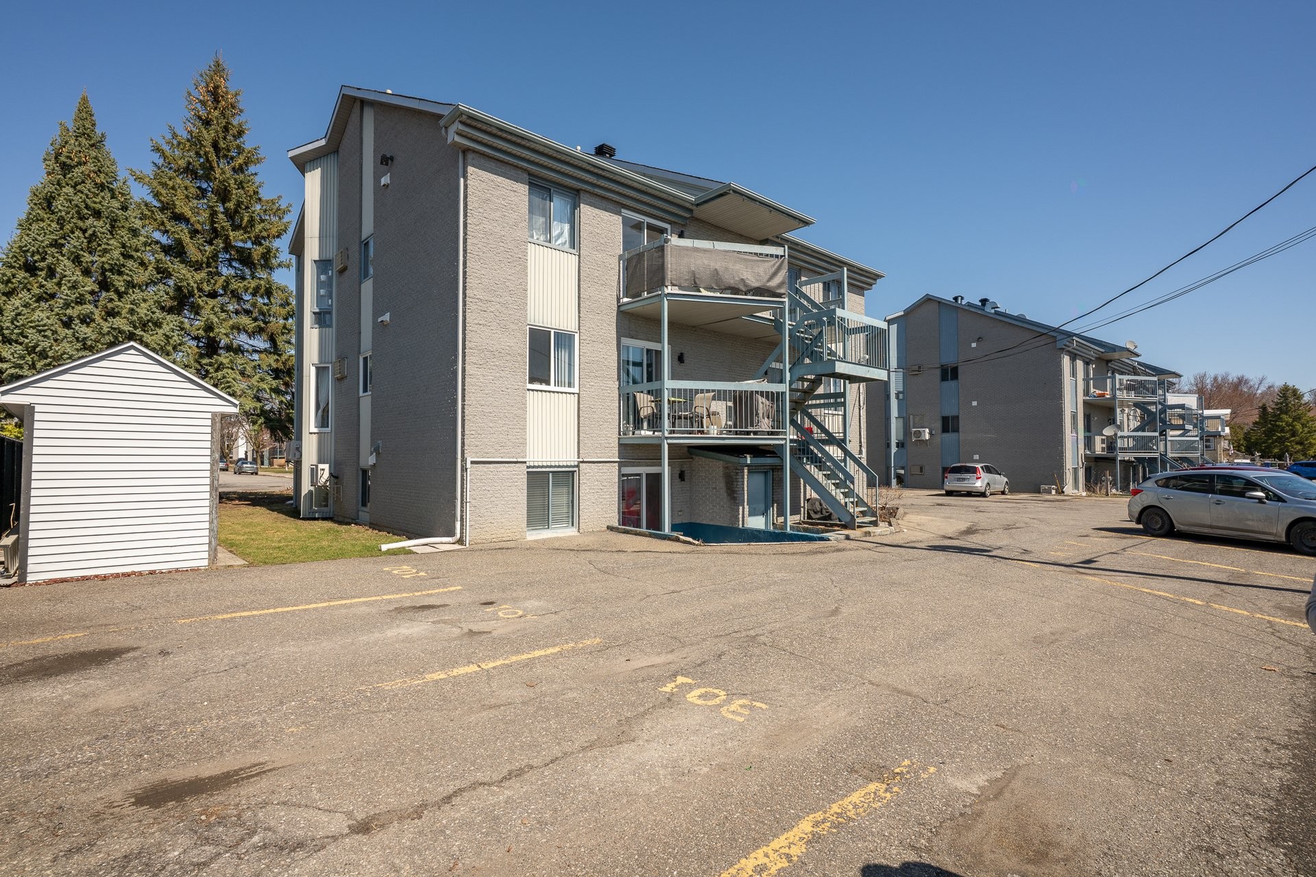 









68


Rue Pierre-Laporte

, 202,
Saint-Eustache,




QC
J7P5B4

