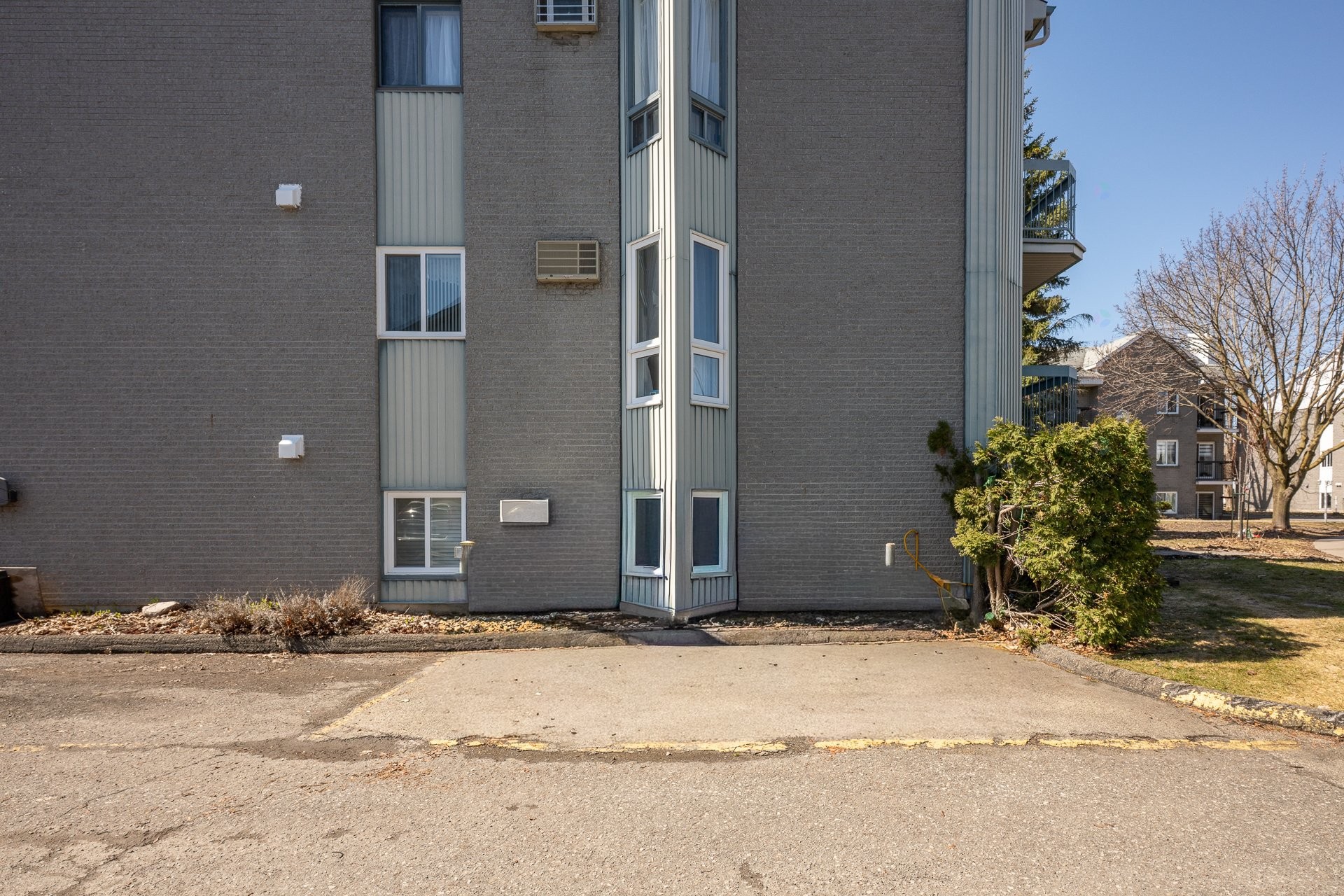 









68


Rue Pierre-Laporte

, 202,
Saint-Eustache,




QC
J7P5B4

