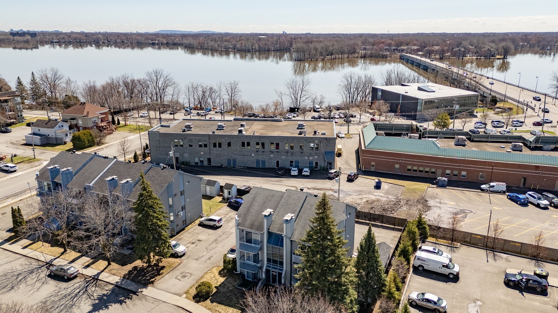 









68


Rue Pierre-Laporte

, 202,
Saint-Eustache,




QC
J7P5B4

