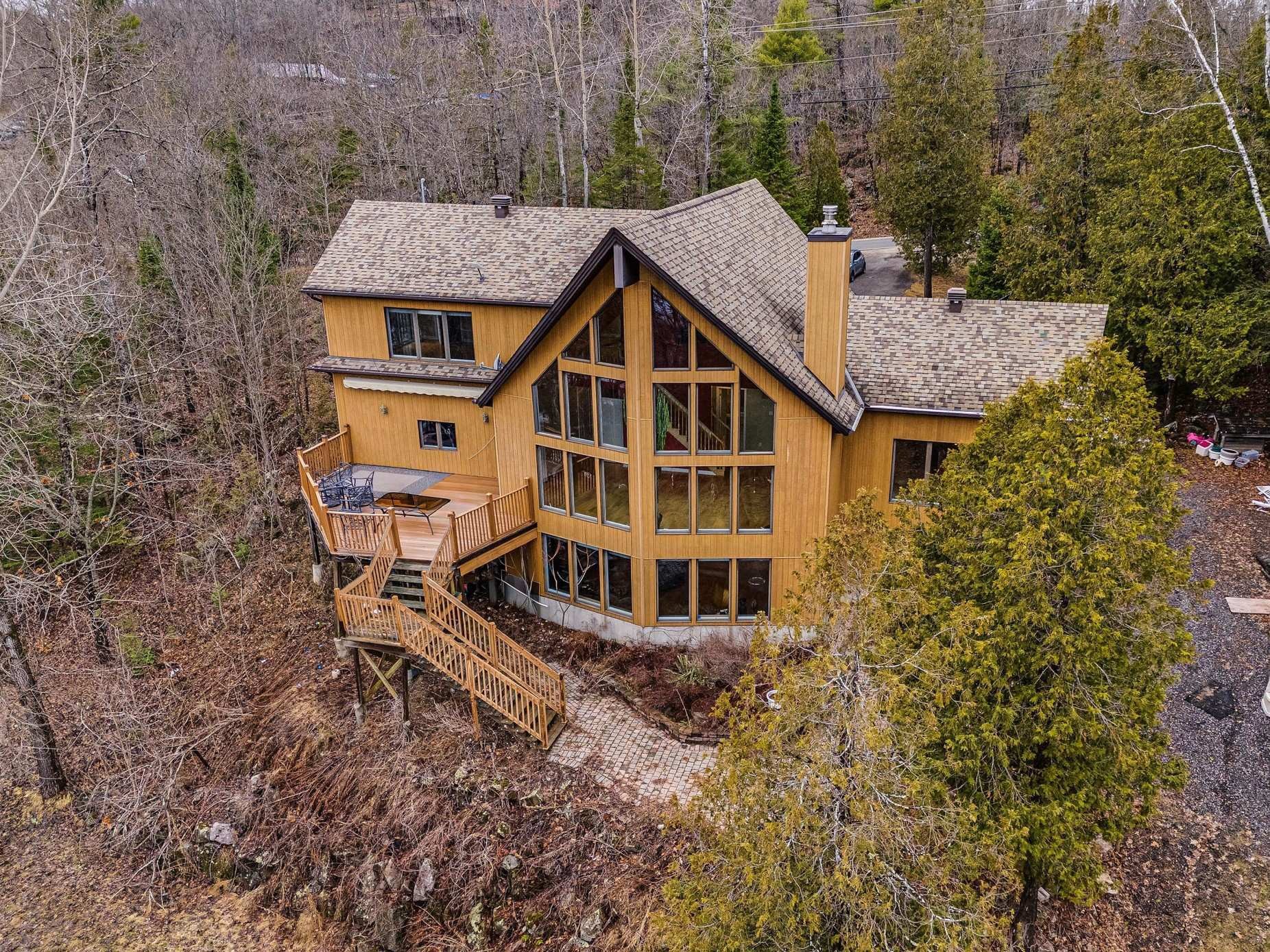









160


Ch. Blackburn

,
Val-des-Monts,




QC
J8N6A9

