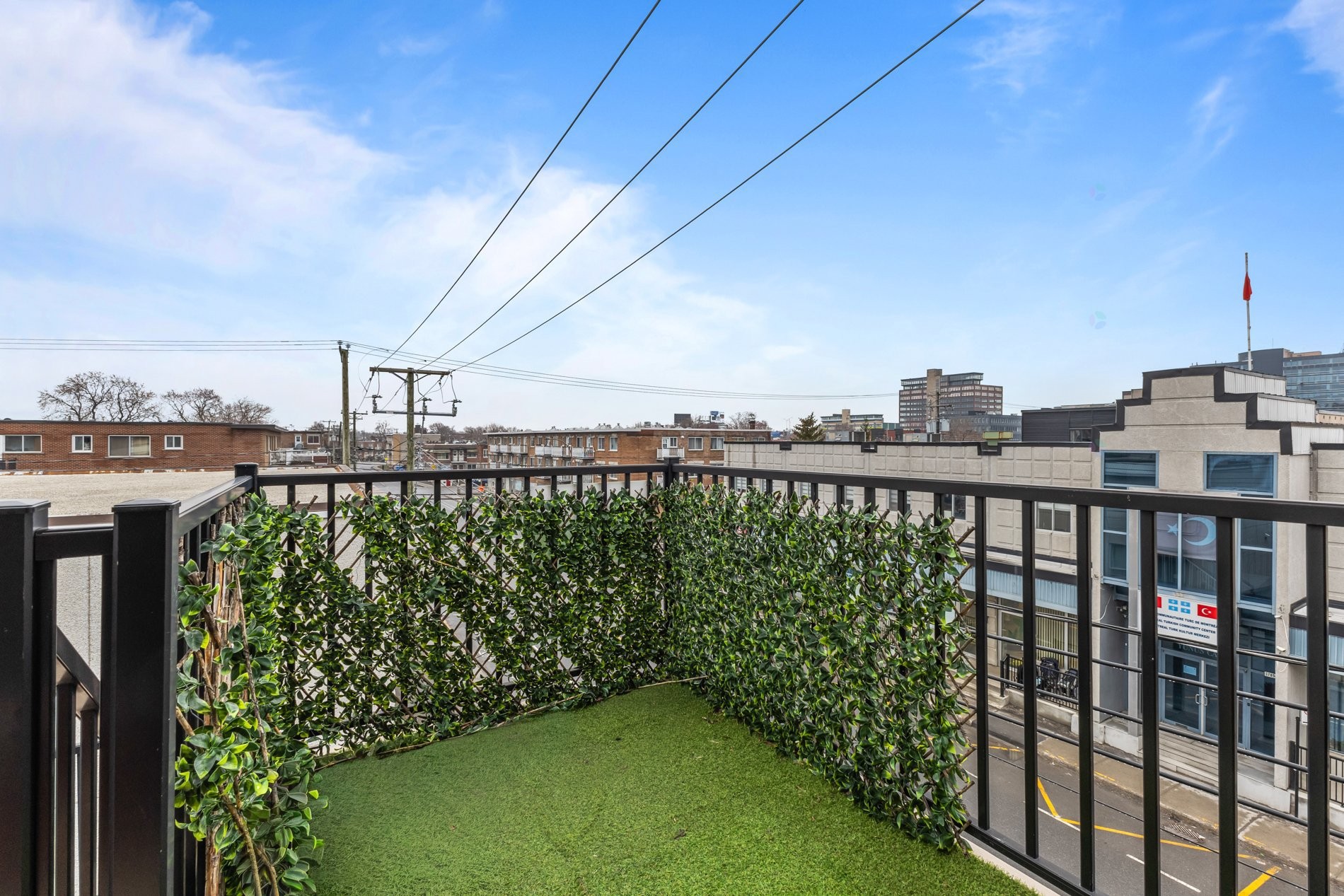 









7660


18e Avenue

, 3,
Montréal (Villeray/Saint-Michel/Parc-Extension),




QC
H2A2N2

