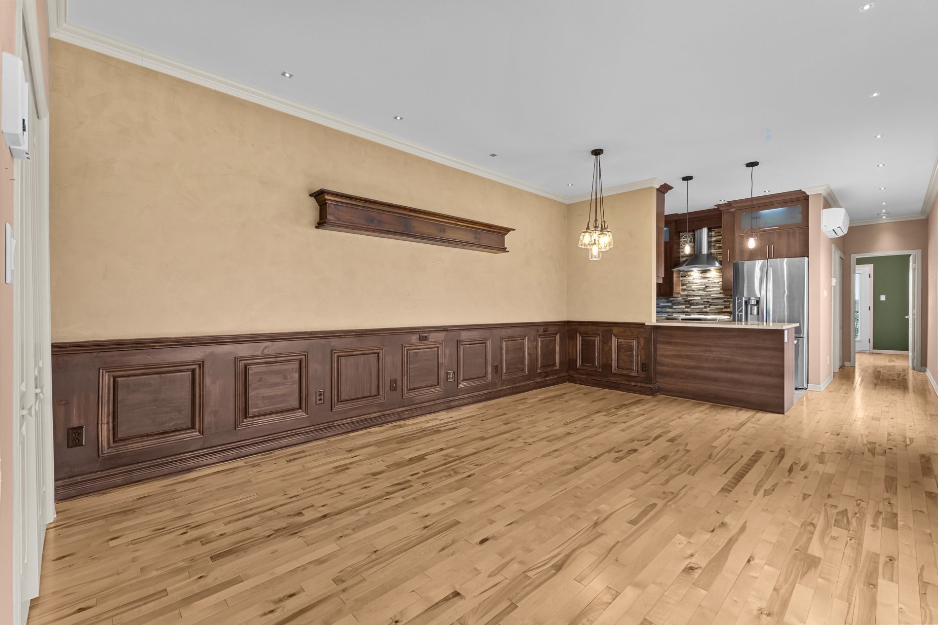 









7660


18e Avenue

, 3,
Montréal (Villeray/Saint-Michel/Parc-Extension),




QC
H2A2N2

