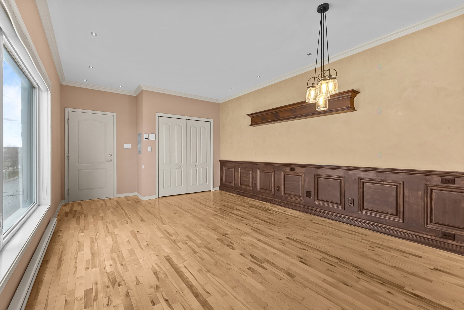 









7660


18e Avenue

, 3,
Montréal (Villeray/Saint-Michel/Parc-Extension),




QC
H2A2N2

