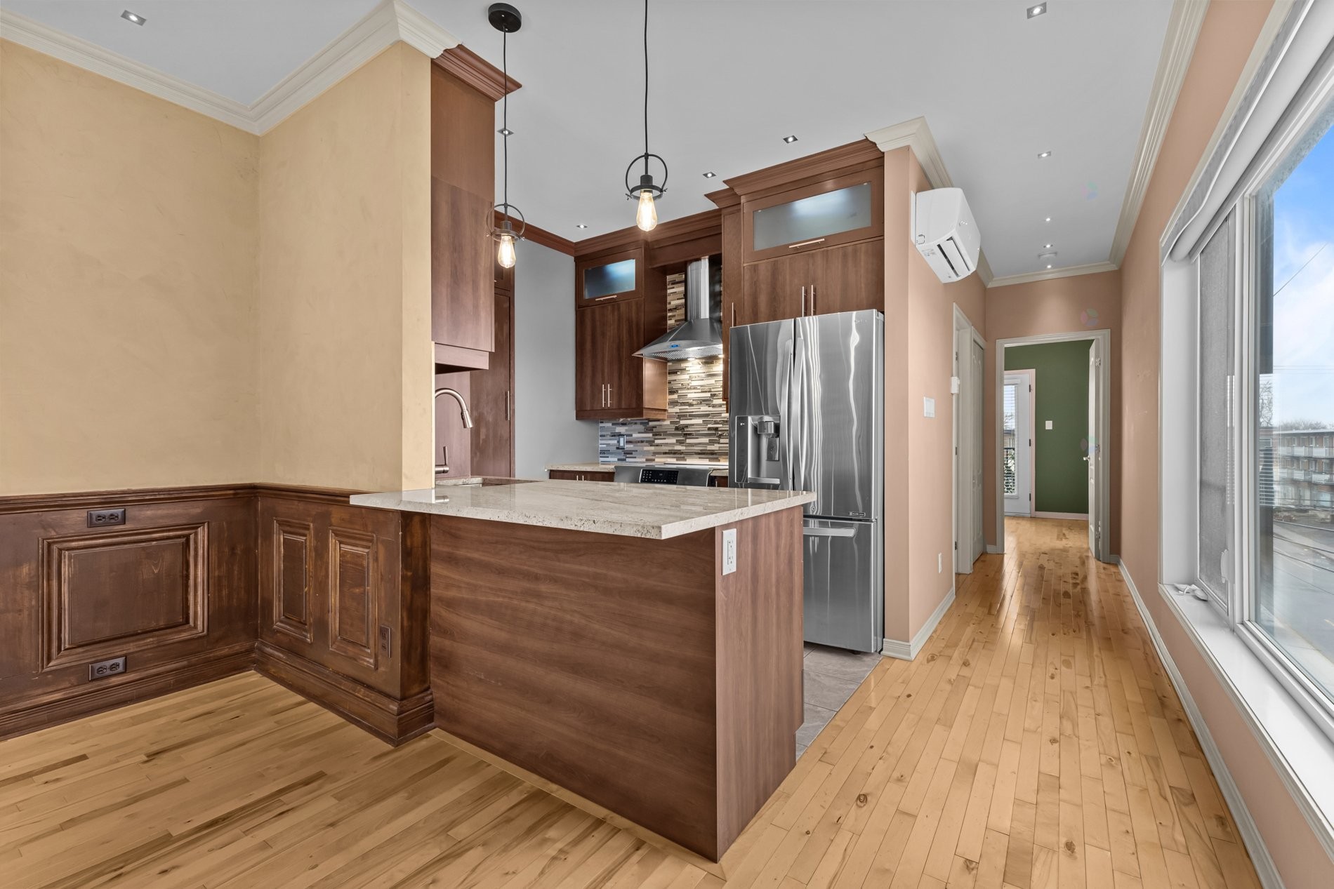 









7660


18e Avenue

, 3,
Montréal (Villeray/Saint-Michel/Parc-Extension),




QC
H2A2N2

