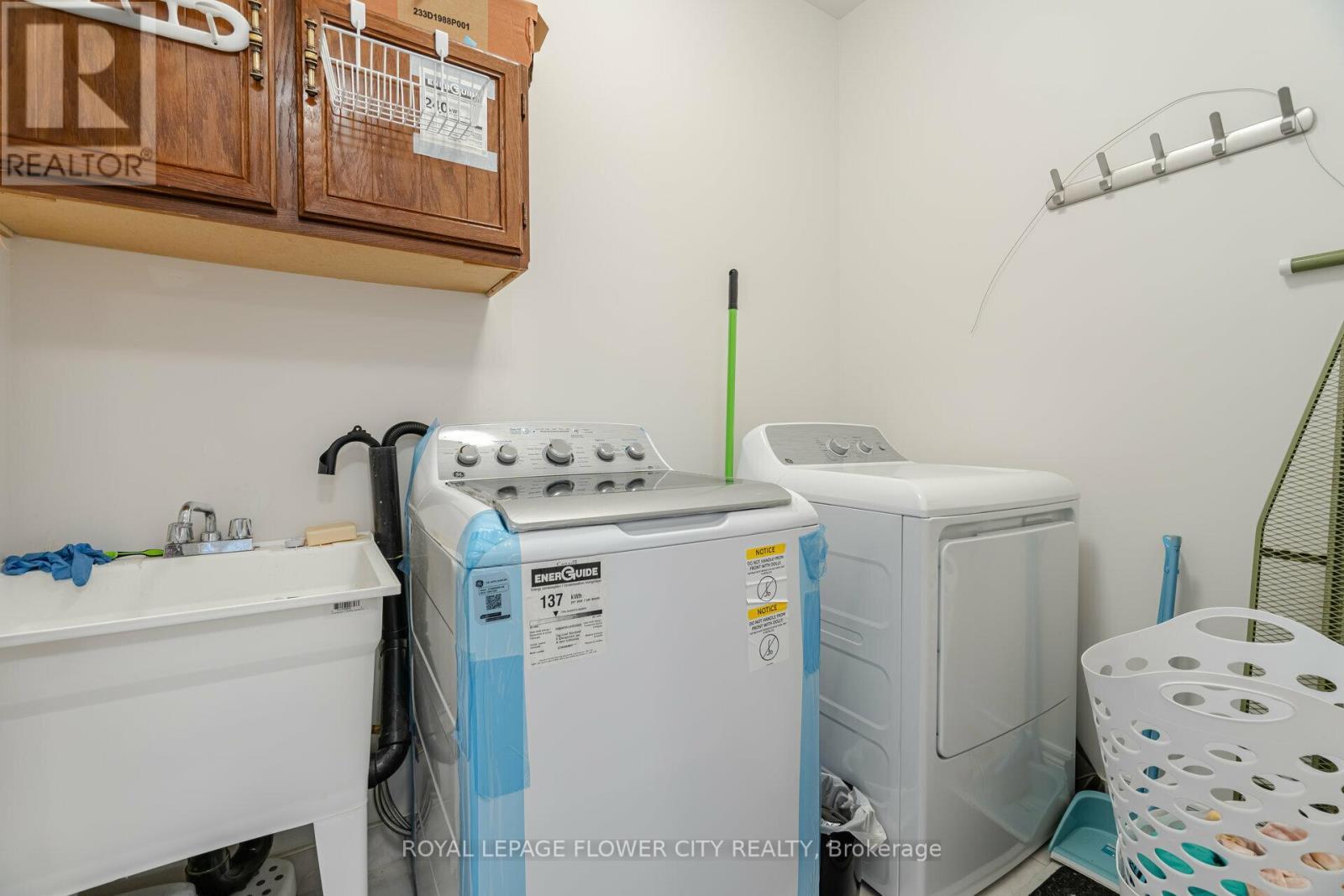 












36 ICON STREET S

,
Brampton,




Ontario
L6E4E5

