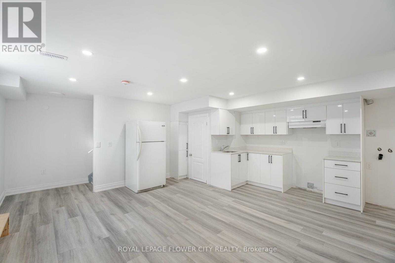 












36 ICON STREET S

,
Brampton,




Ontario
L6E4E5

