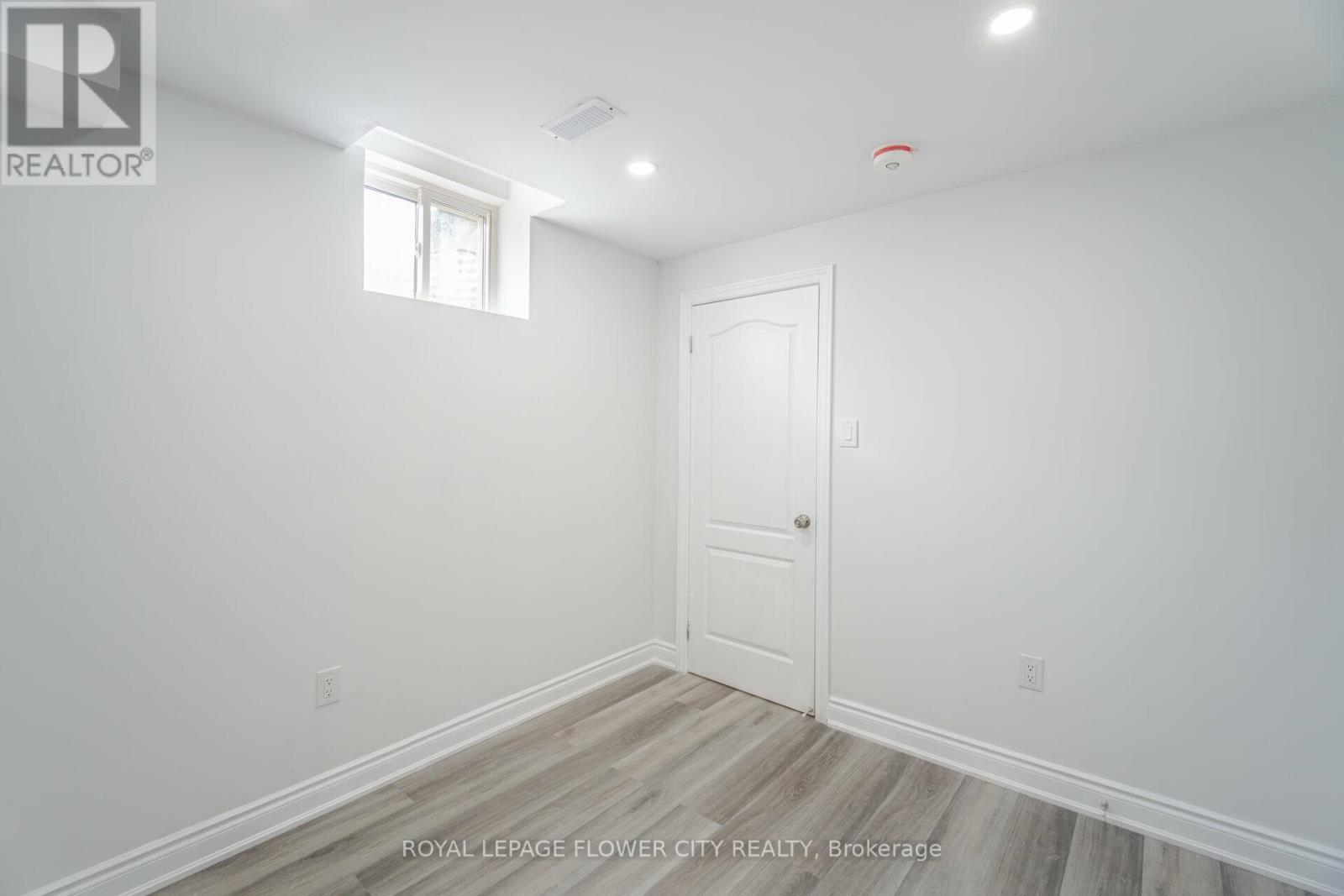 












36 ICON STREET S

,
Brampton,




Ontario
L6E4E5

