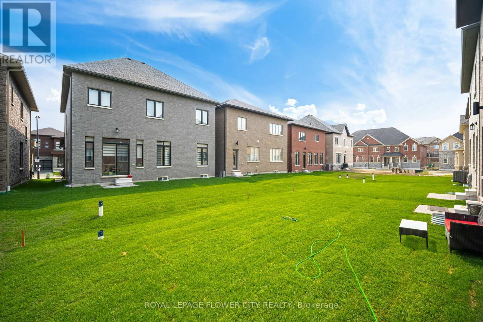












36 ICON STREET S

,
Brampton,




Ontario
L6E4E5

