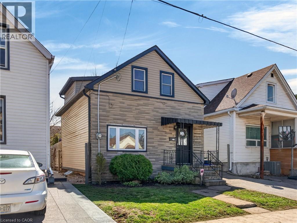












30 CAMBRIDGE Avenue

,
Hamilton,




Ontario
L8H1T5

