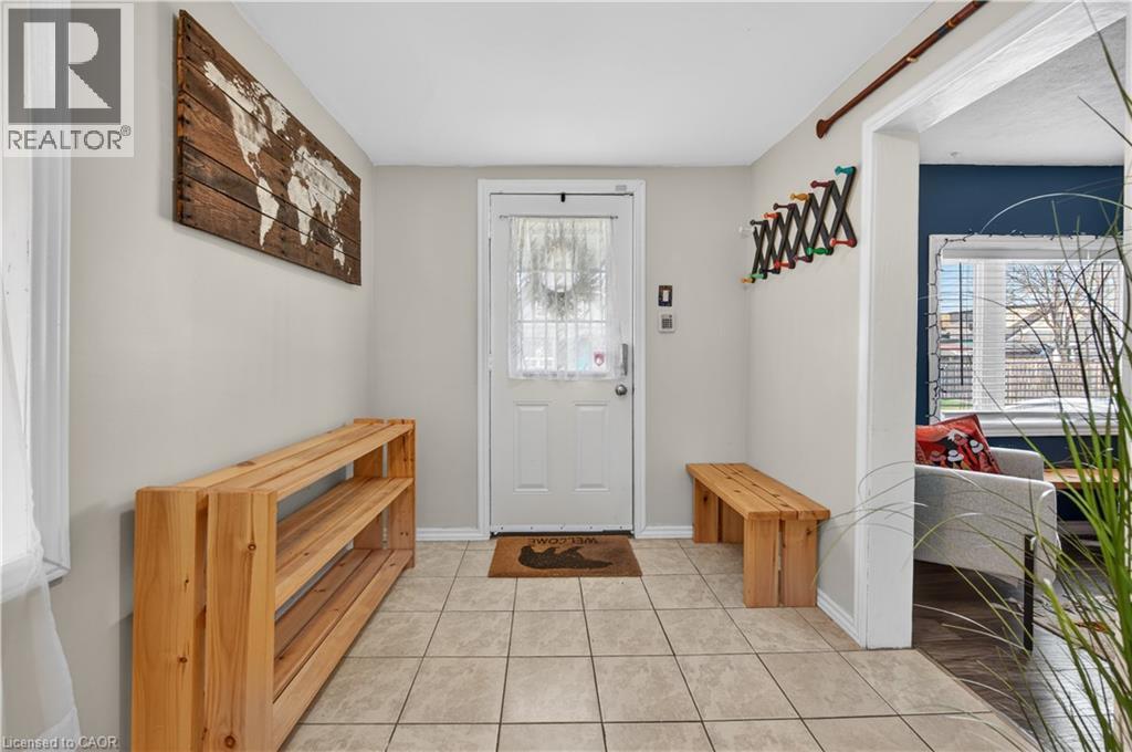 












30 CAMBRIDGE Avenue

,
Hamilton,




Ontario
L8H1T5


