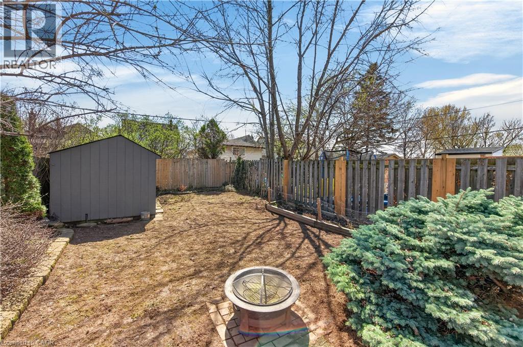












30 CAMBRIDGE Avenue

,
Hamilton,




Ontario
L8H1T5

