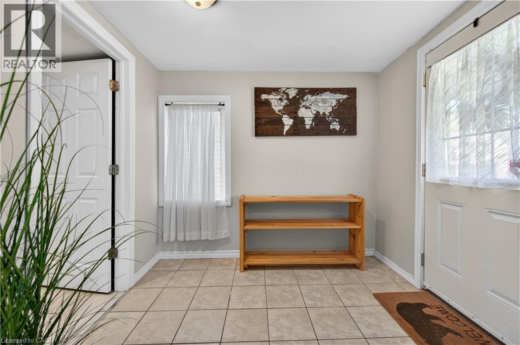 












30 CAMBRIDGE Avenue

,
Hamilton,




Ontario
L8H1T5

