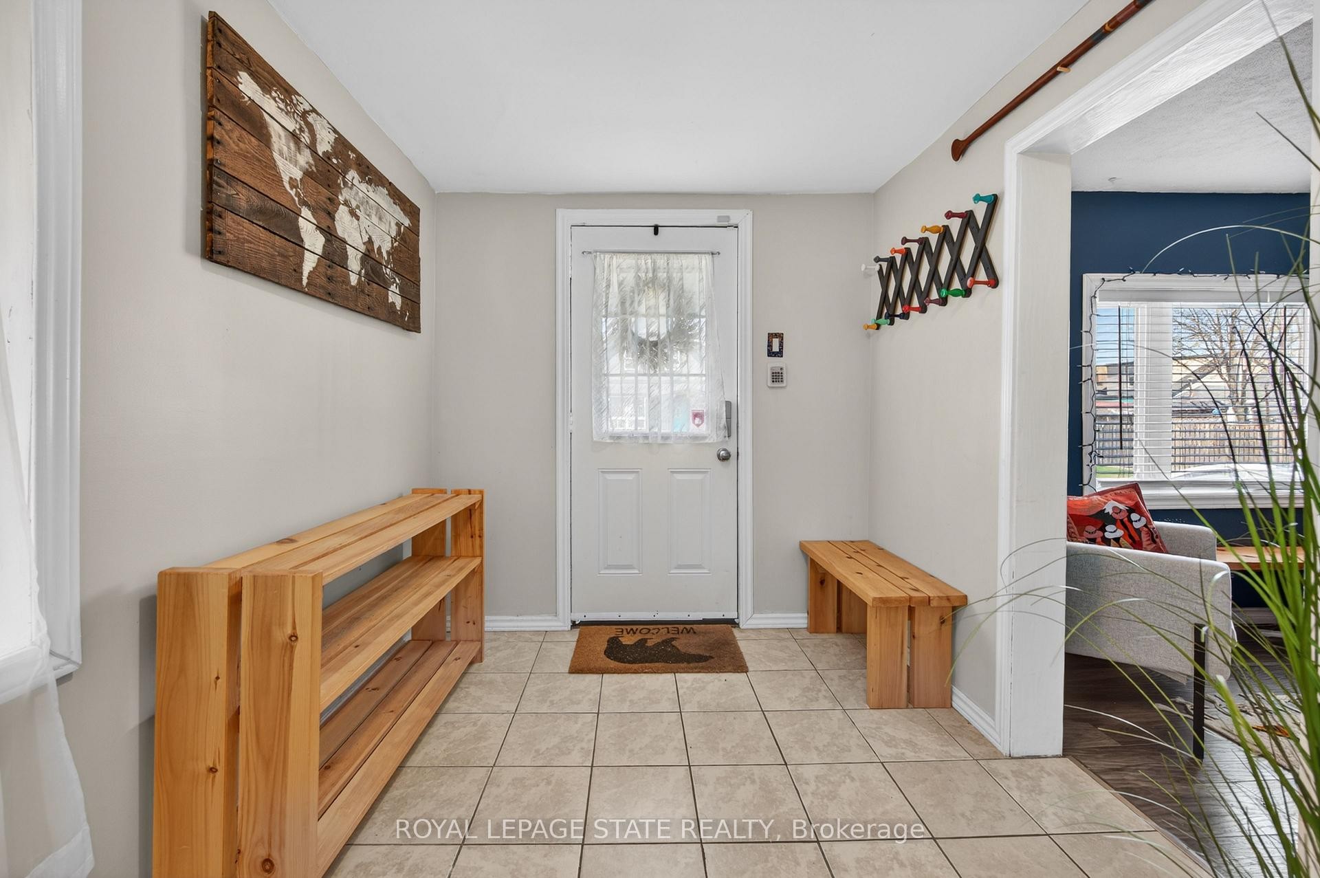 









30


Cambridge

Avenue,
Hamilton,




ON
L8H 1T5

