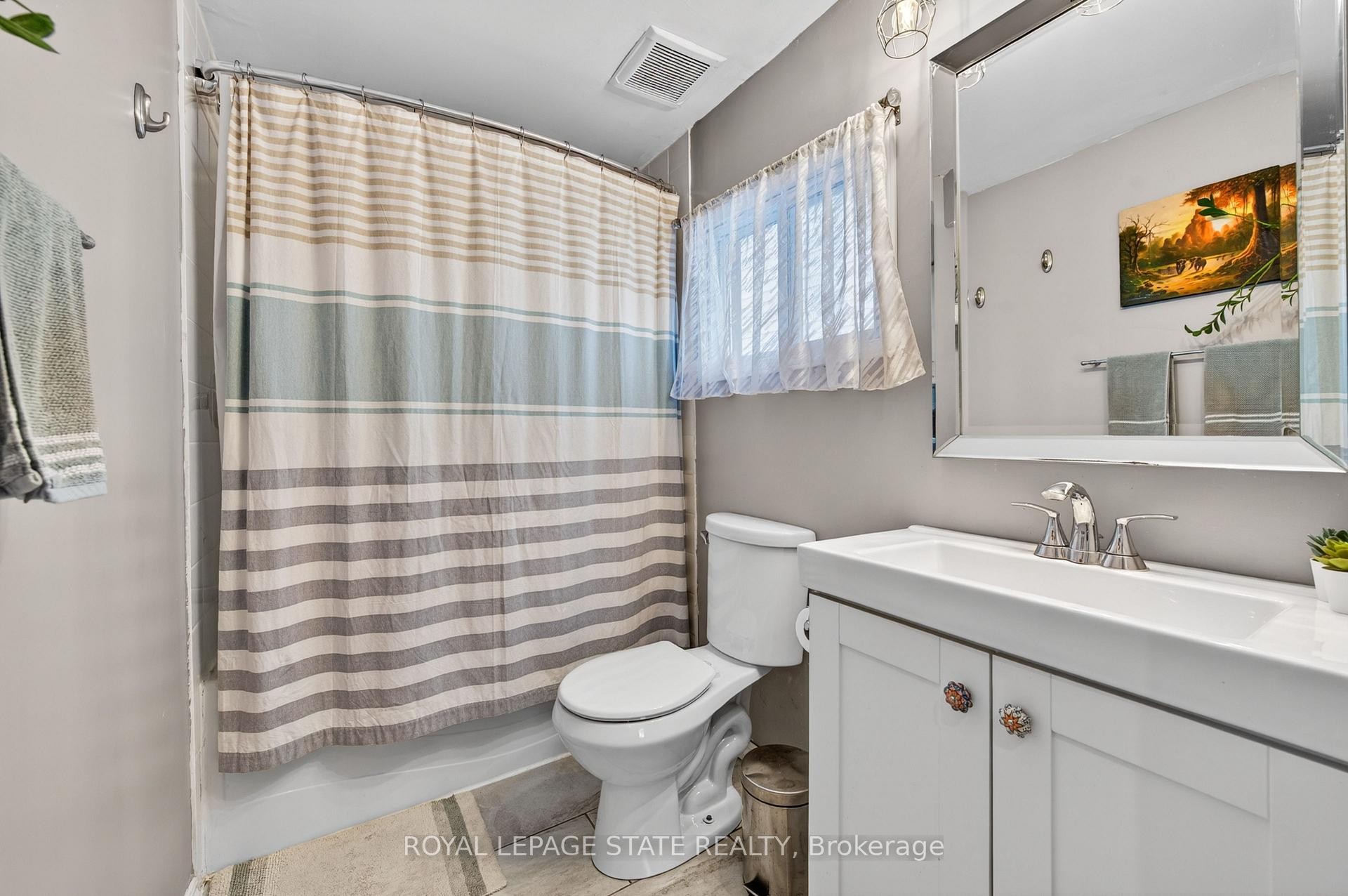 









30


Cambridge

Avenue,
Hamilton,




ON
L8H 1T5

