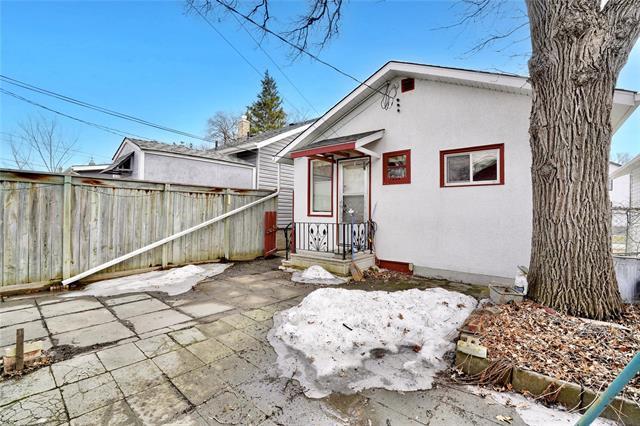 









693


Walker

AVE,
Winnipeg,




MB
R3L 1C6

