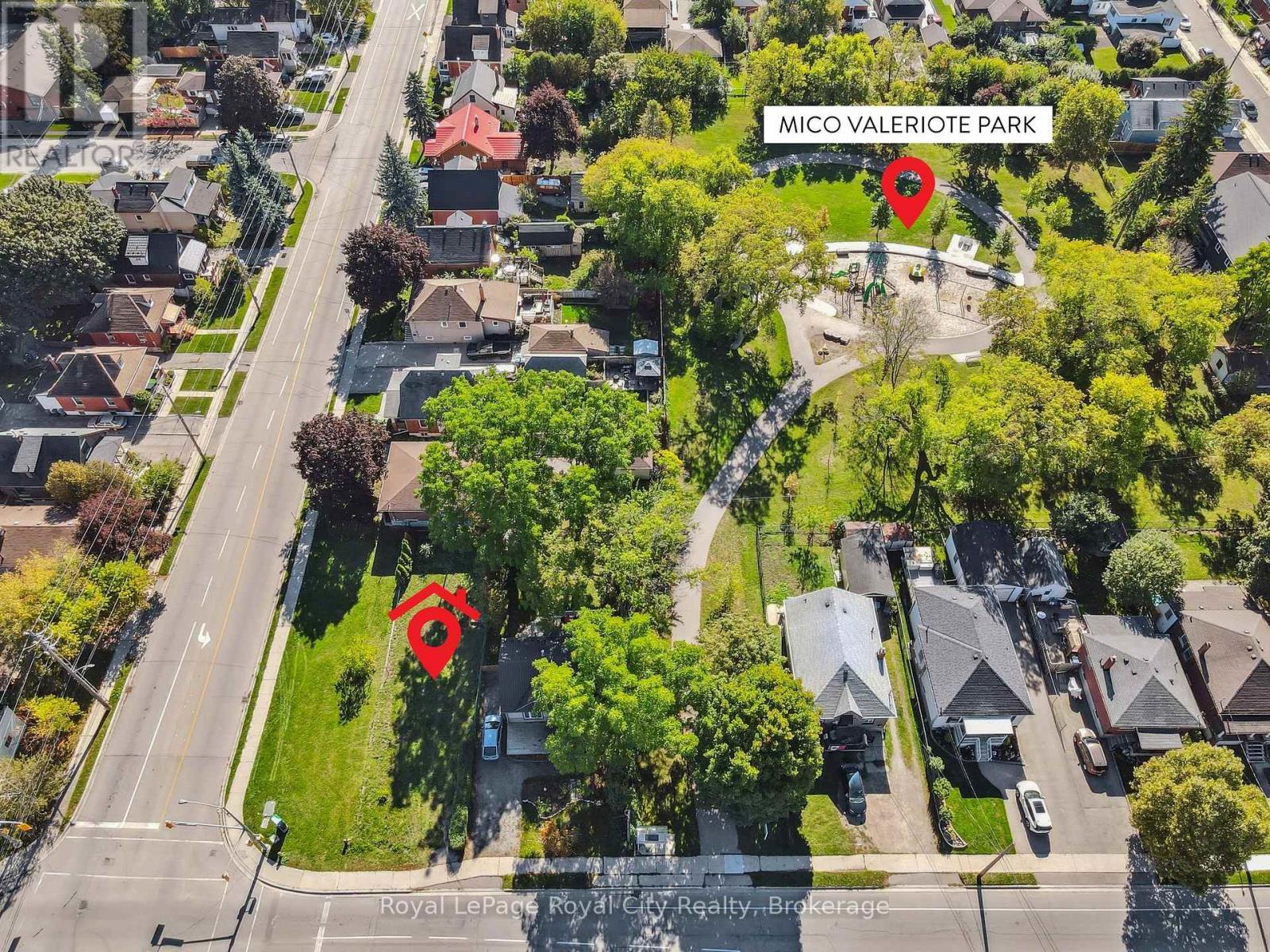 












239 ELIZABETH STREET

,
Guelph (St. Patrick's Ward),







Ontario
N1E2X6

