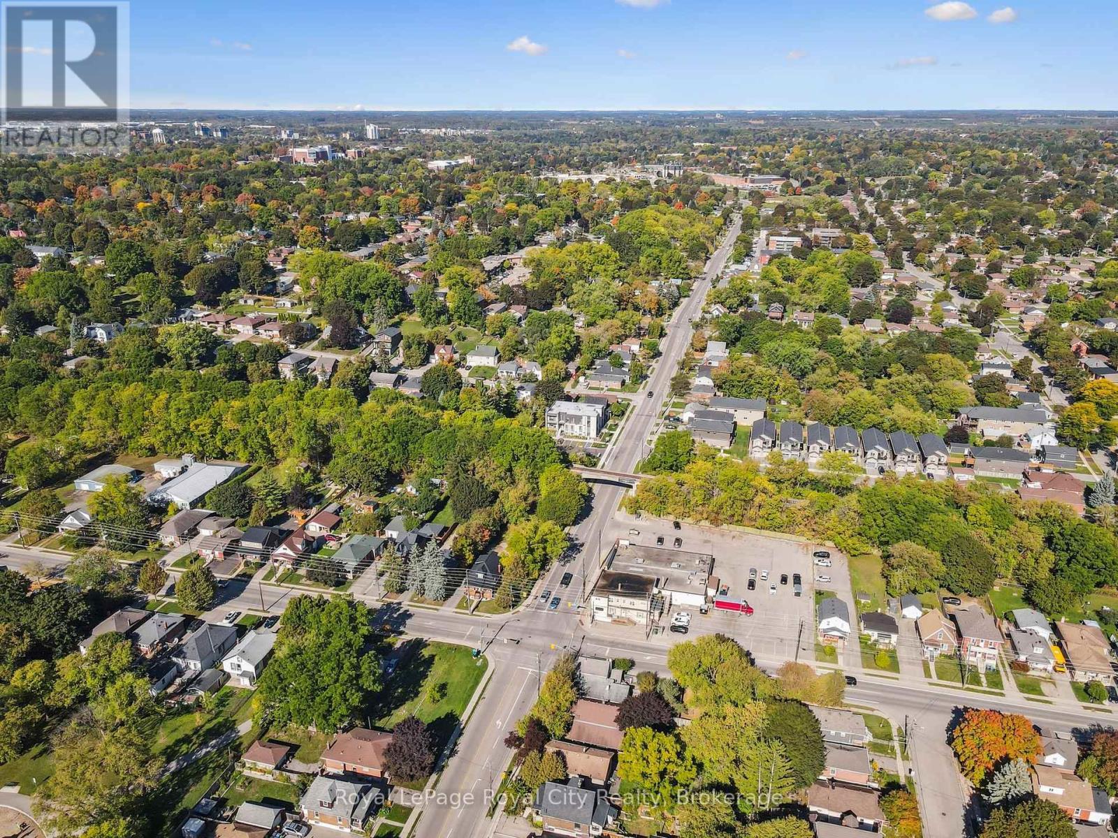 












239 ELIZABETH STREET

,
Guelph (St. Patrick's Ward),







Ontario
N1E2X6

