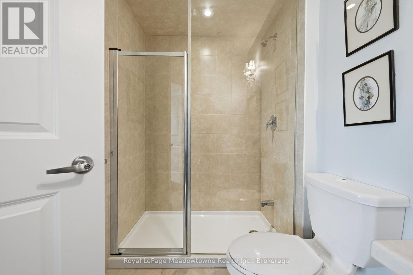 












109 - 33 WHITMER STREET

,
Milton (SC Scott),




Ontario
L9T8P9

