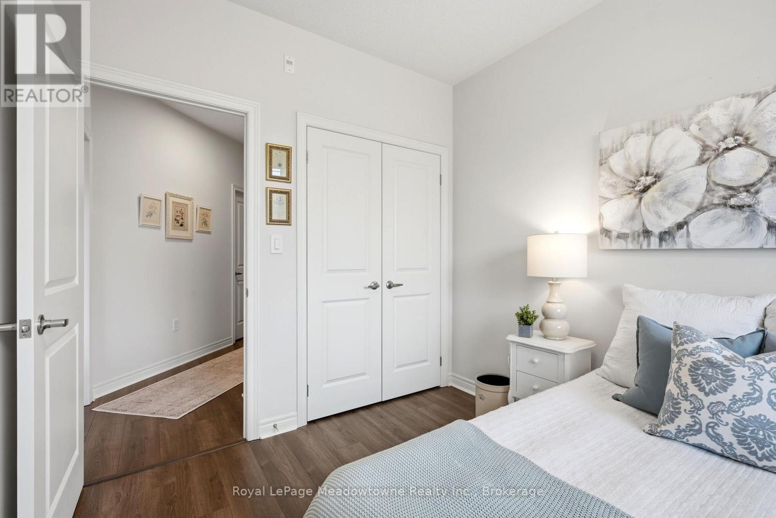 












109 - 33 WHITMER STREET

,
Milton (SC Scott),




Ontario
L9T8P9

