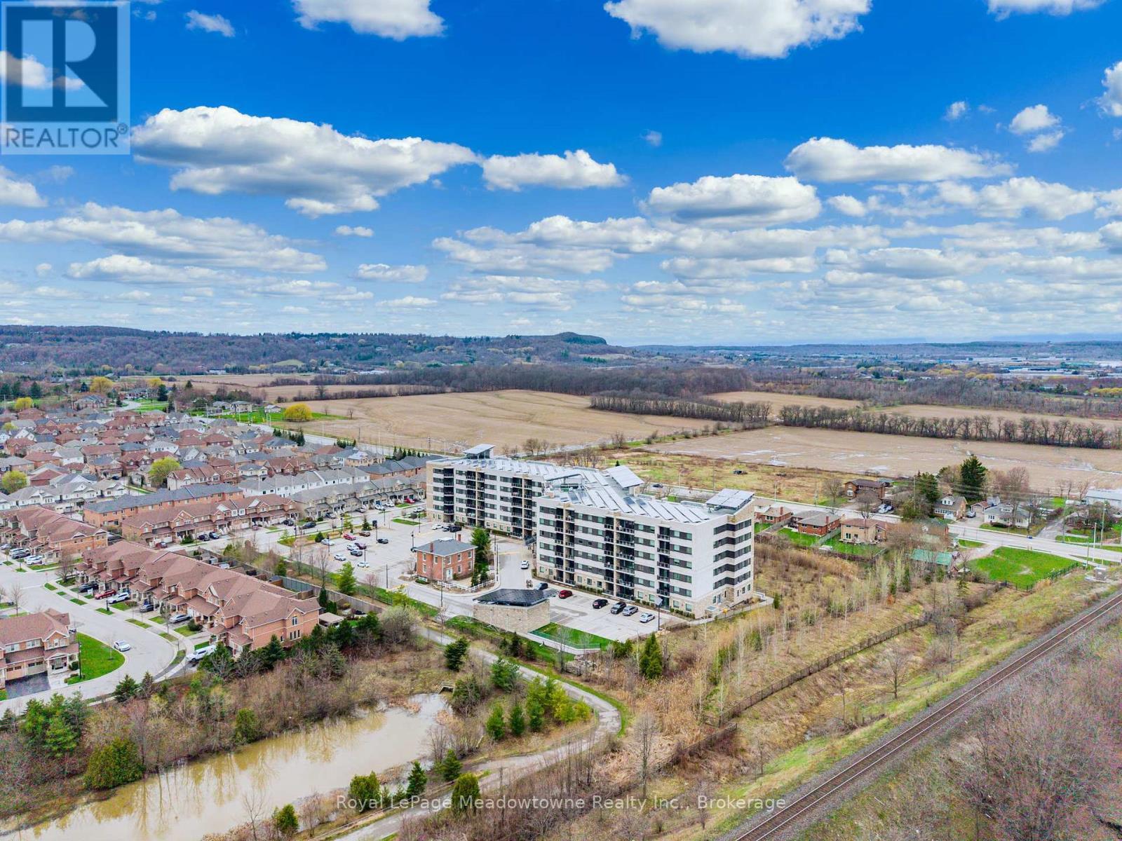 












109 - 33 WHITMER STREET

,
Milton (SC Scott),




Ontario
L9T8P9

