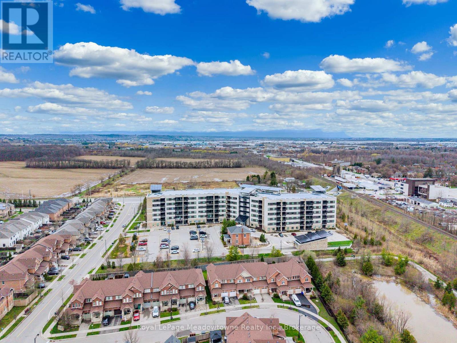 












109 - 33 WHITMER STREET

,
Milton (SC Scott),




Ontario
L9T8P9

