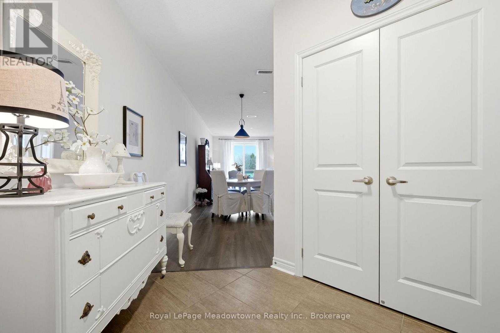 












109 - 33 WHITMER STREET

,
Milton (SC Scott),




Ontario
L9T8P9

