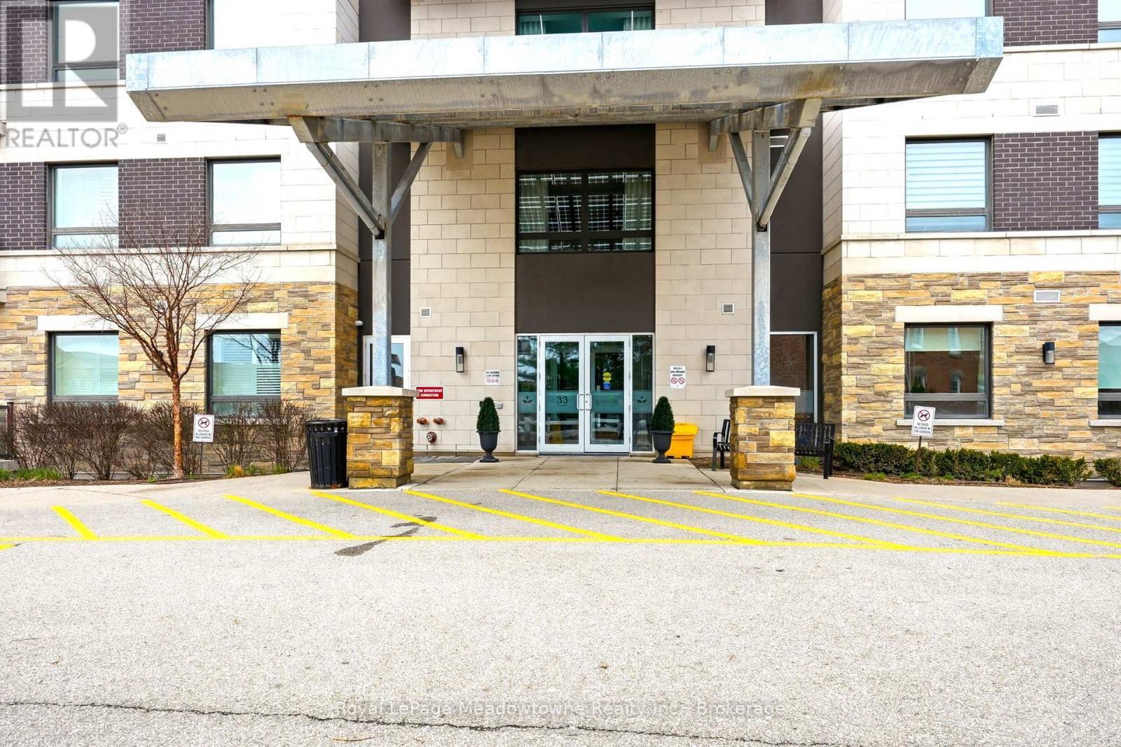 












109 - 33 WHITMER STREET

,
Milton (SC Scott),




Ontario
L9T8P9

