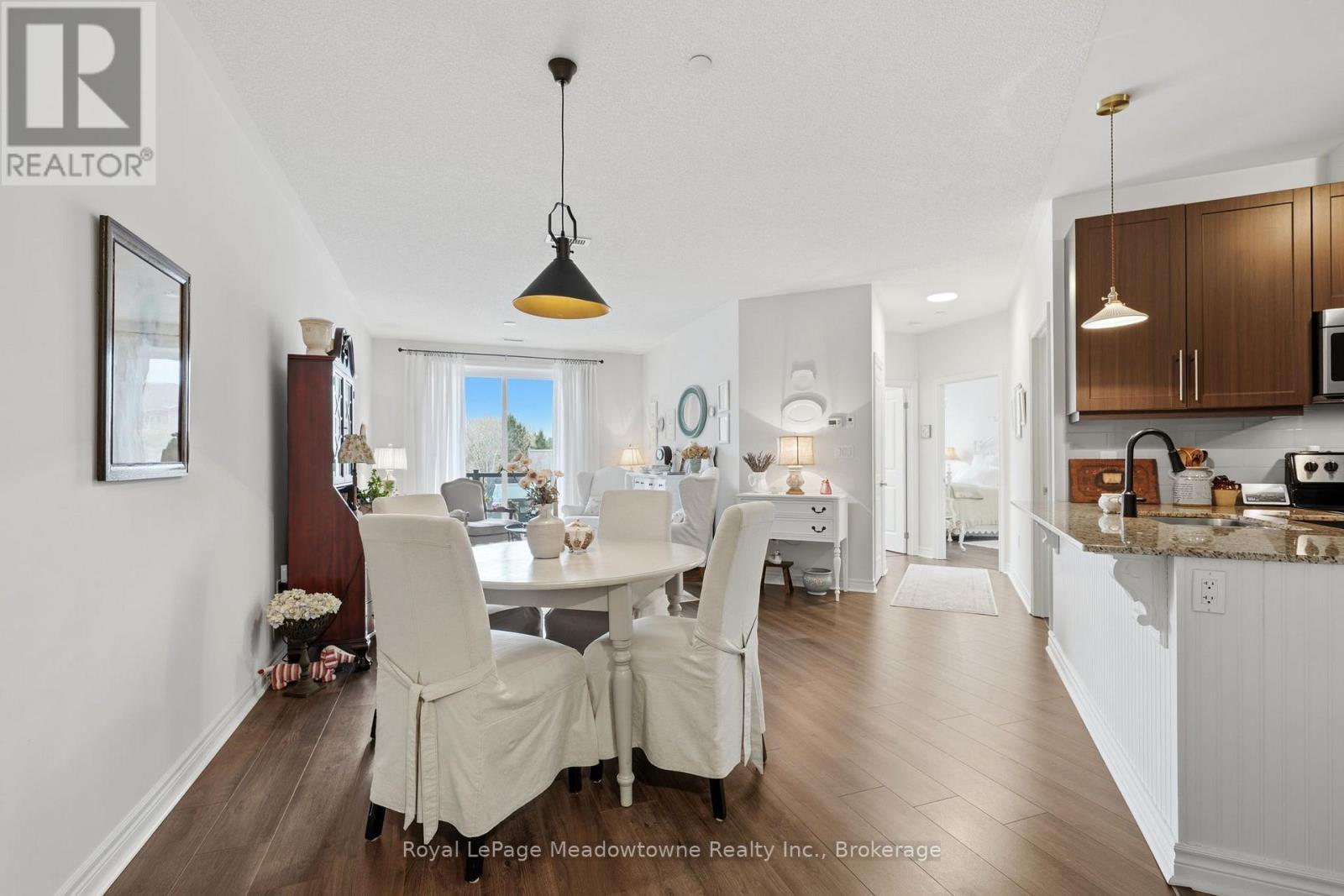 












109 - 33 WHITMER STREET

,
Milton (SC Scott),




Ontario
L9T8P9

