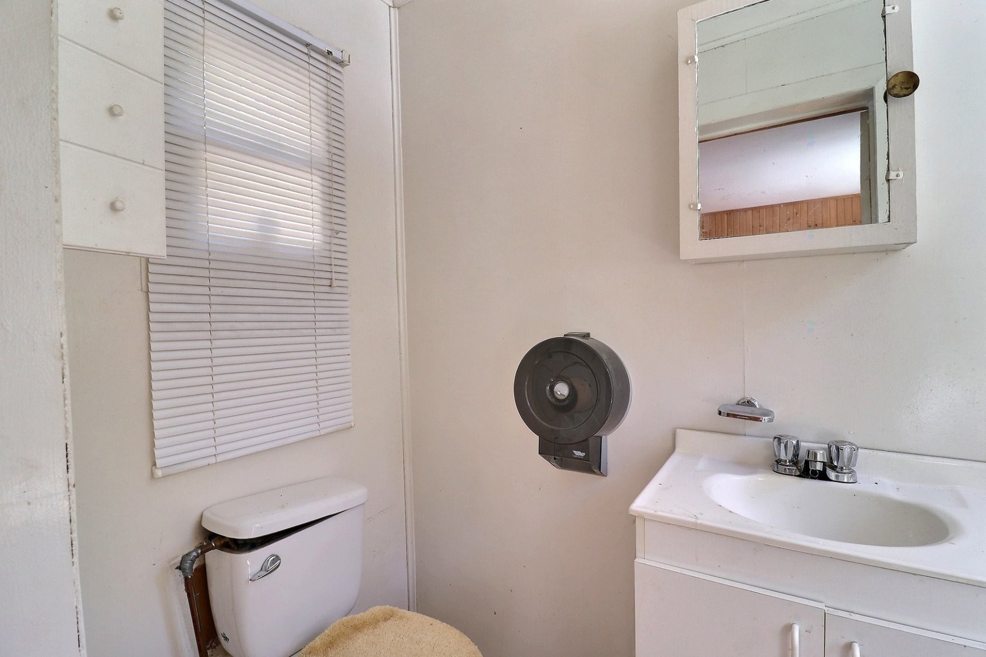 









841


Ch. des Rapides

,
Val-des-Monts,




QC
J8N6M4

