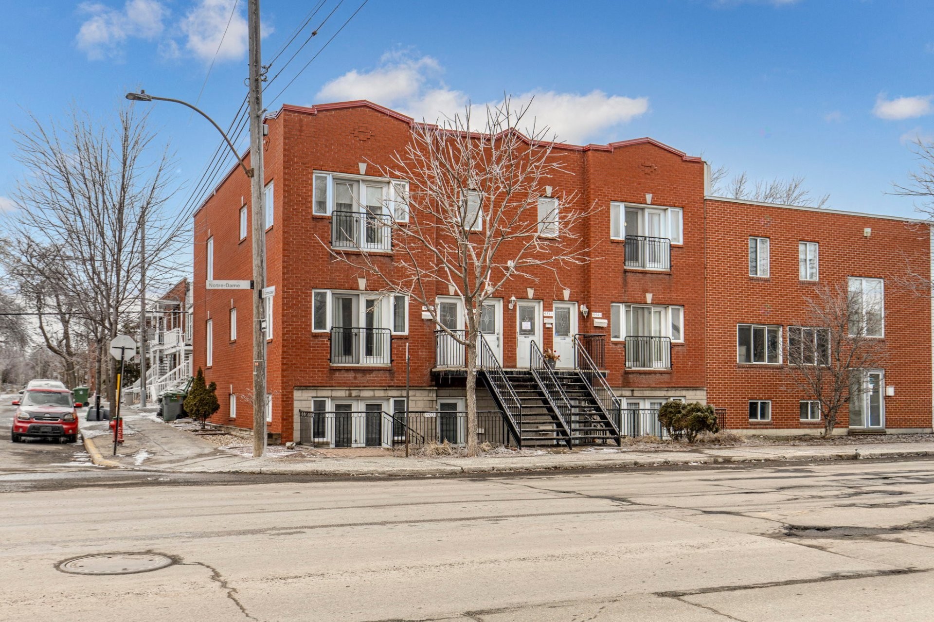 









9535


Rue Notre-Dame E.

,
Montréal (Mercier/Hochelaga-Maisonneuve),




QC
H1L3P5

