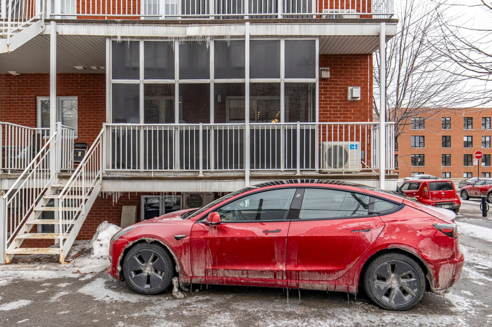 









9535


Rue Notre-Dame E.

,
Montréal (Mercier/Hochelaga-Maisonneuve),




QC
H1L3P5

