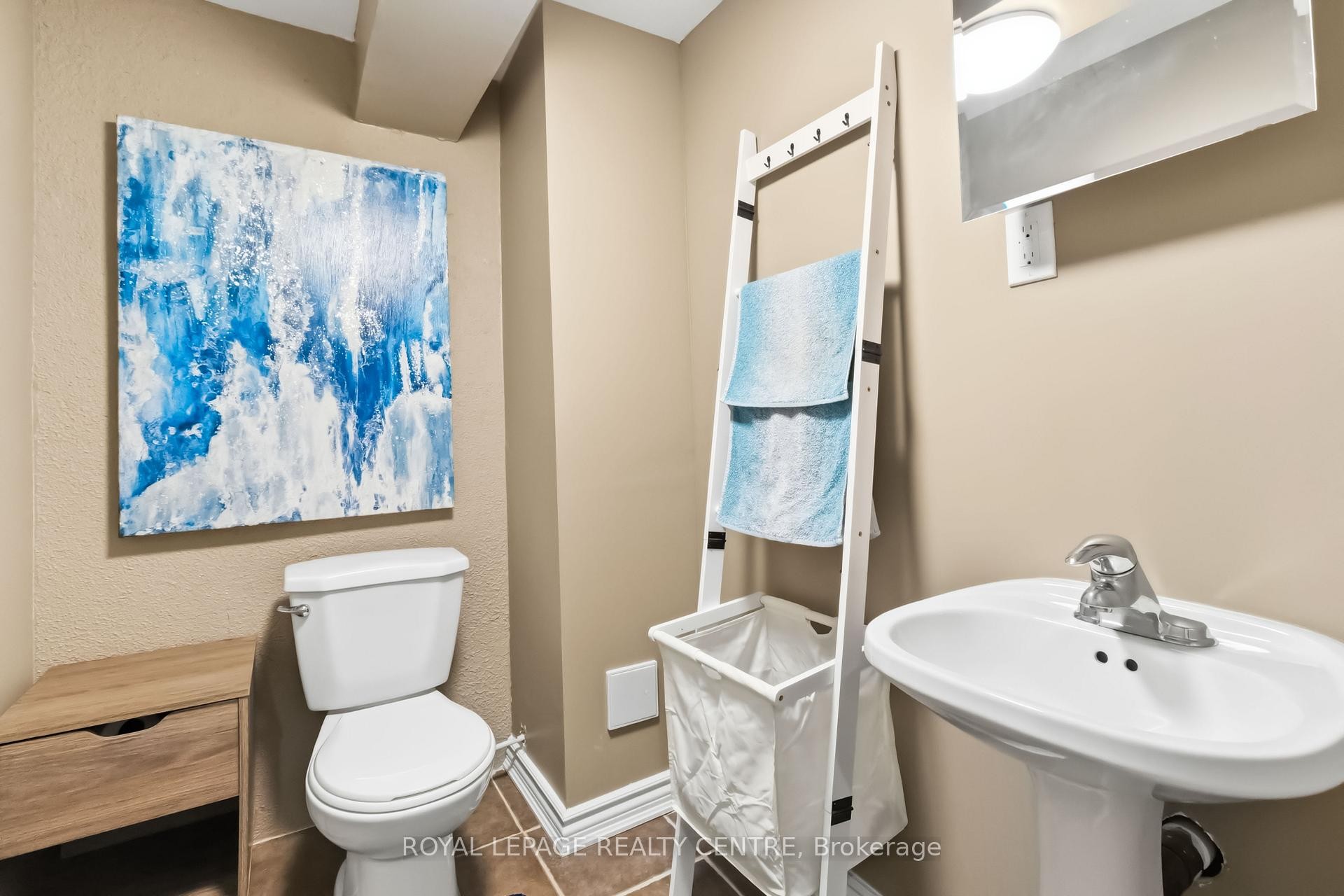 









683


Woodward

Avenue,
Milton,




ON
L9T 3K4


