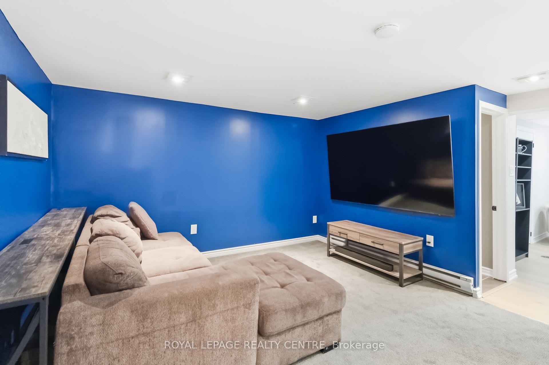 









683


Woodward

Avenue,
Milton,




ON
L9T 3K4

