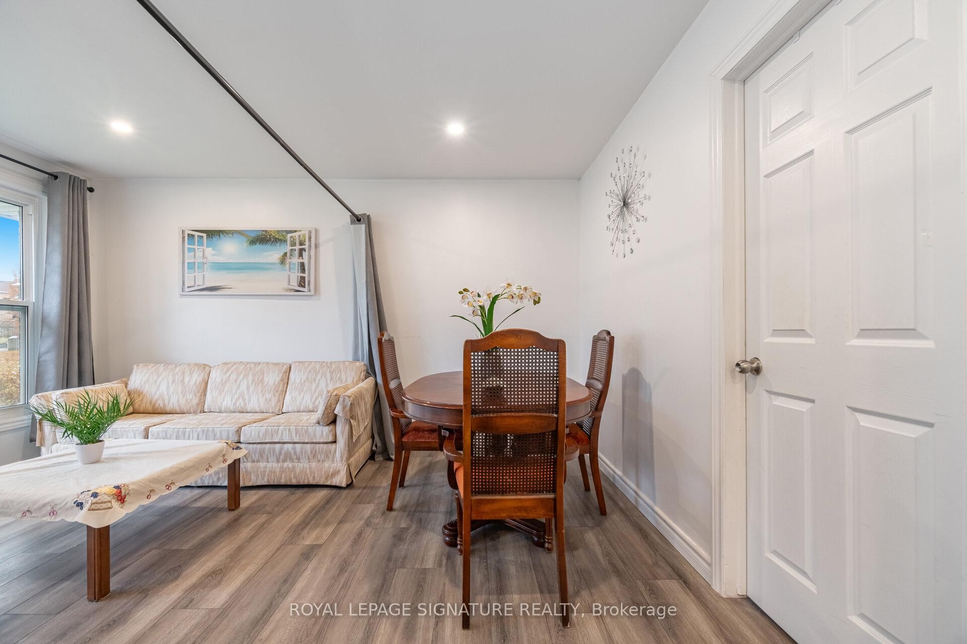 









406


Tamarack

Drive,
Waterloo,




ON
N2L 4G6

