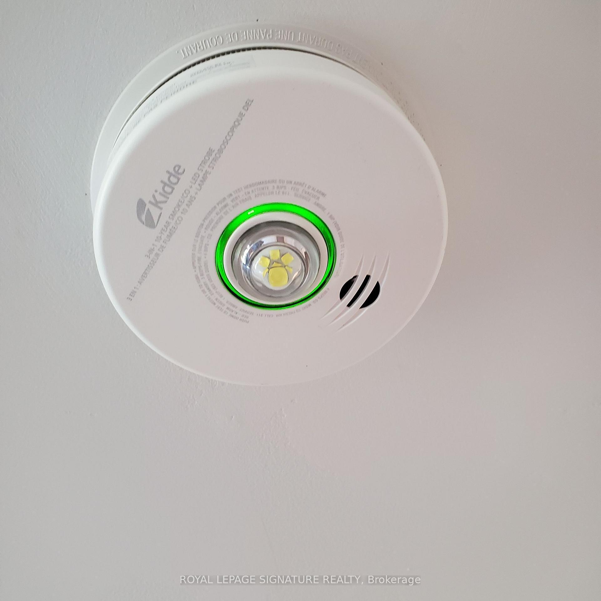 









406


Tamarack

Drive,
Waterloo,




ON
N2L 4G6

