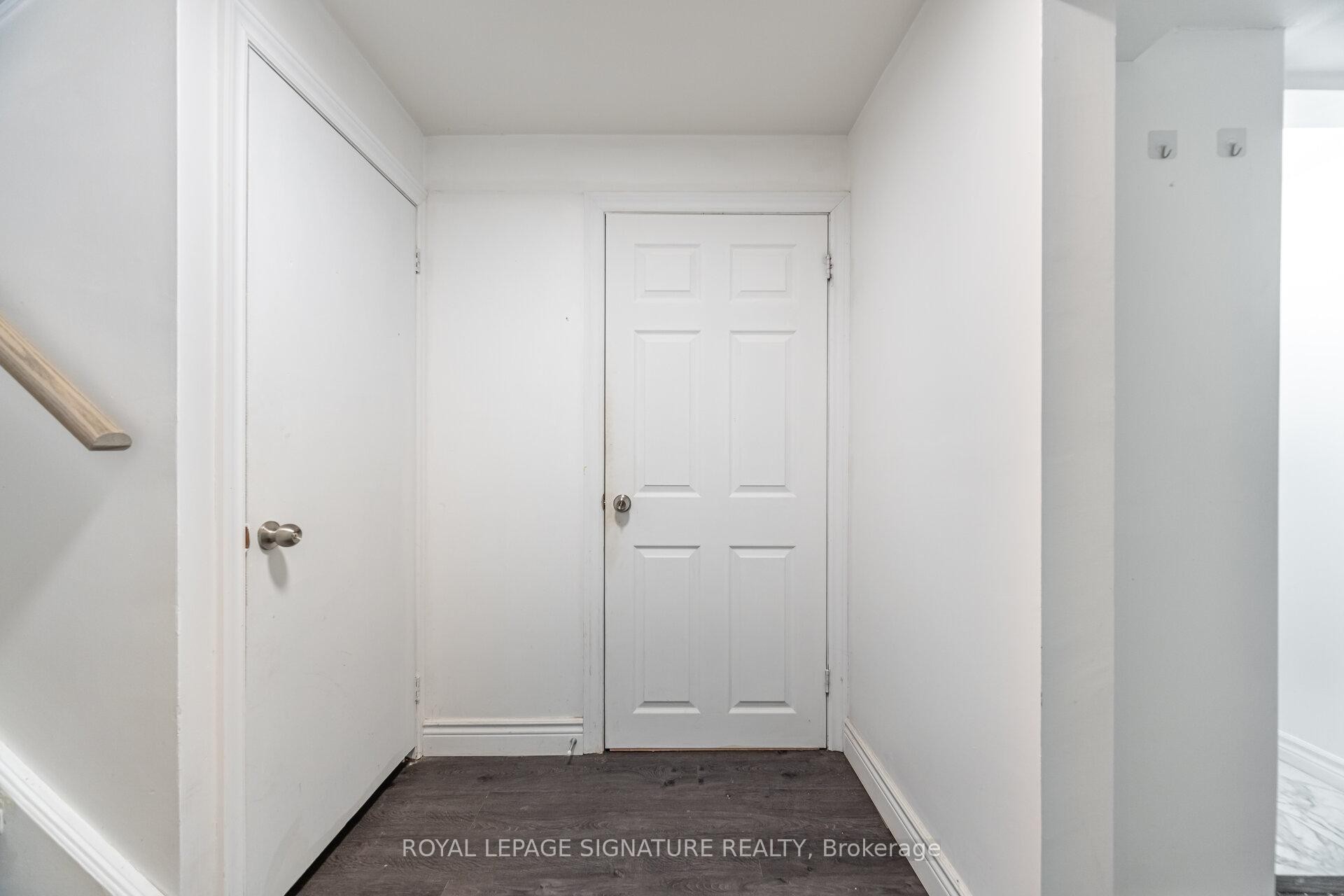 









406


Tamarack

Drive,
Waterloo,




ON
N2L 4G6

