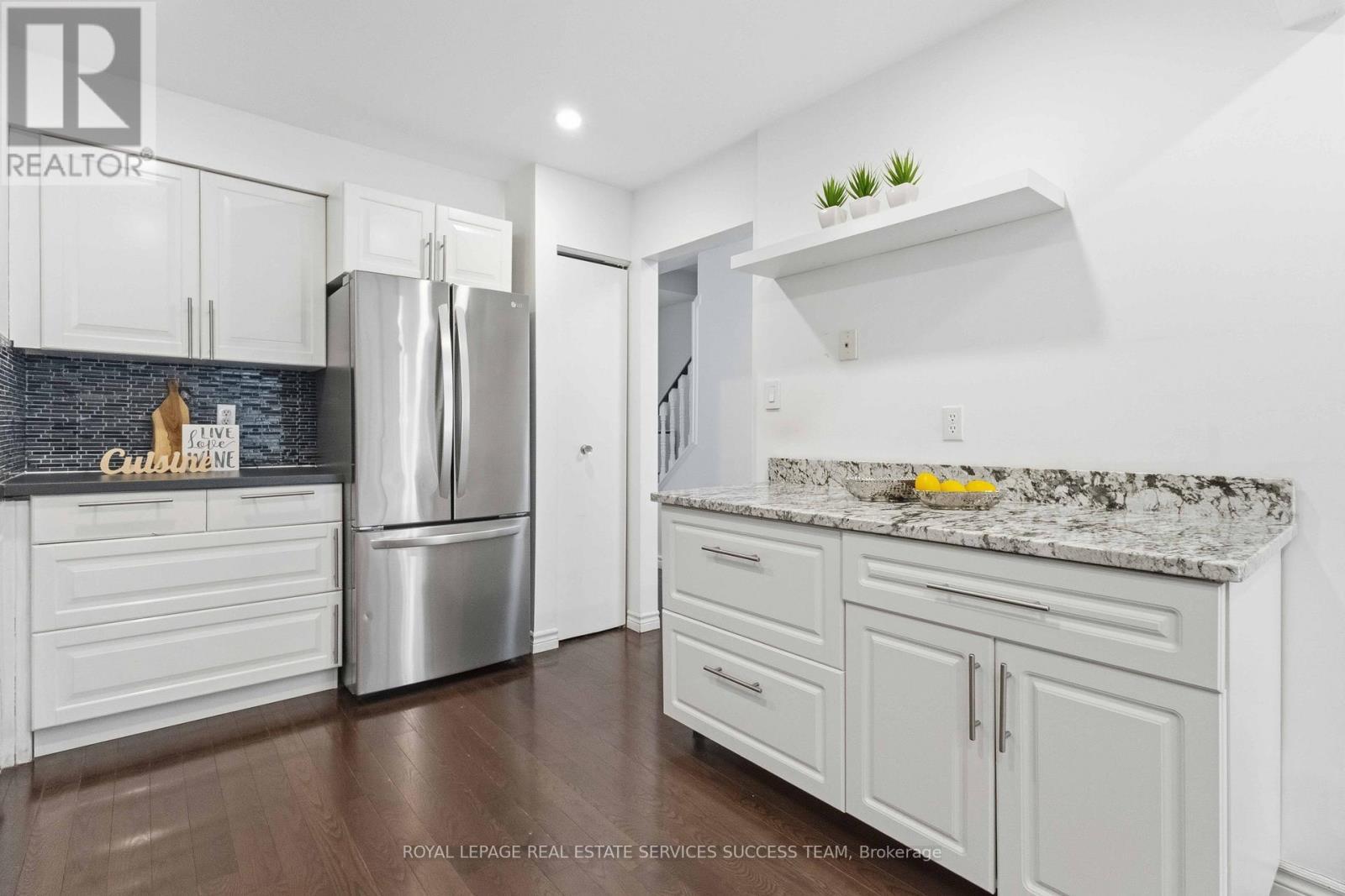 












31 THATCHER'S MILL WAY

,
Markham,




Ontario
L3P3T2

