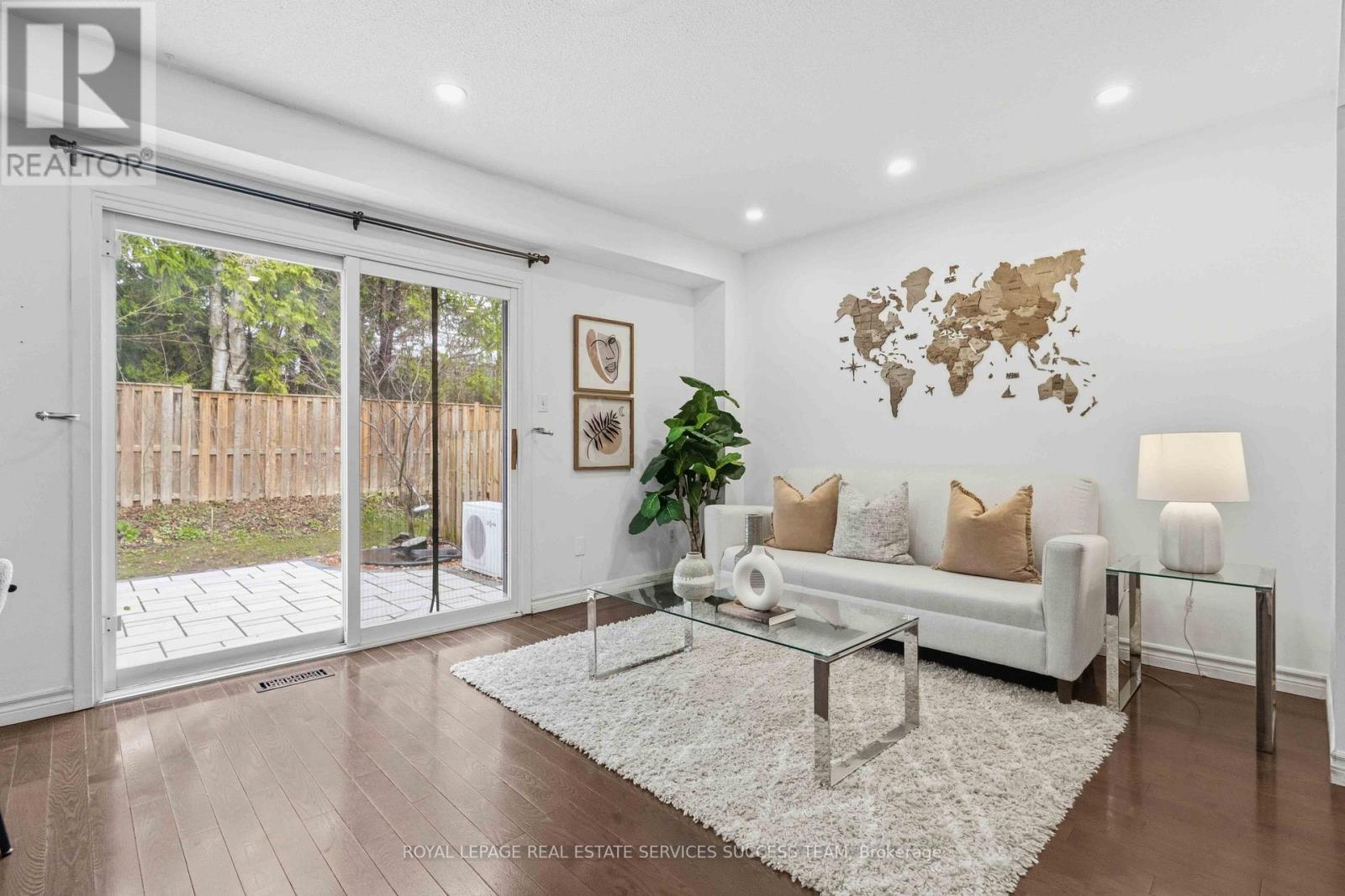 












31 THATCHER'S MILL WAY

,
Markham,




Ontario
L3P3T2

