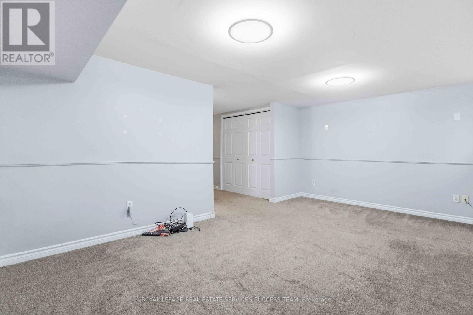 












31 THATCHER'S MILL WAY

,
Markham,




Ontario
L3P3T2


