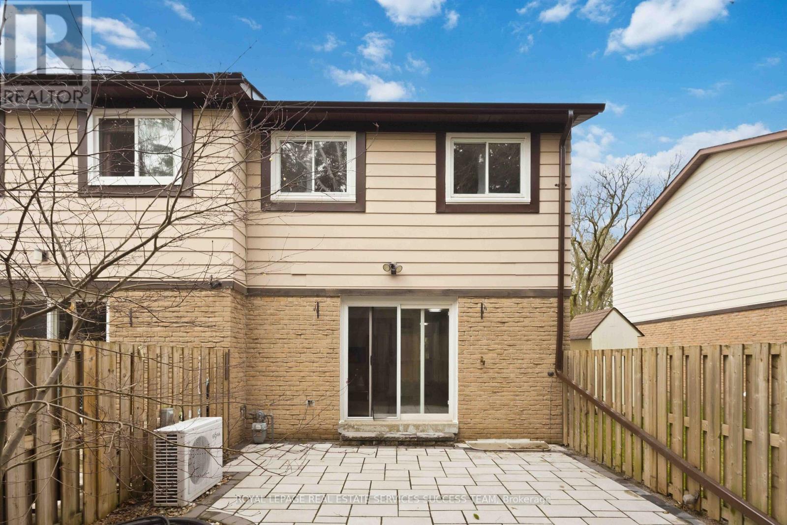 












31 THATCHER'S MILL WAY

,
Markham,




Ontario
L3P3T2

