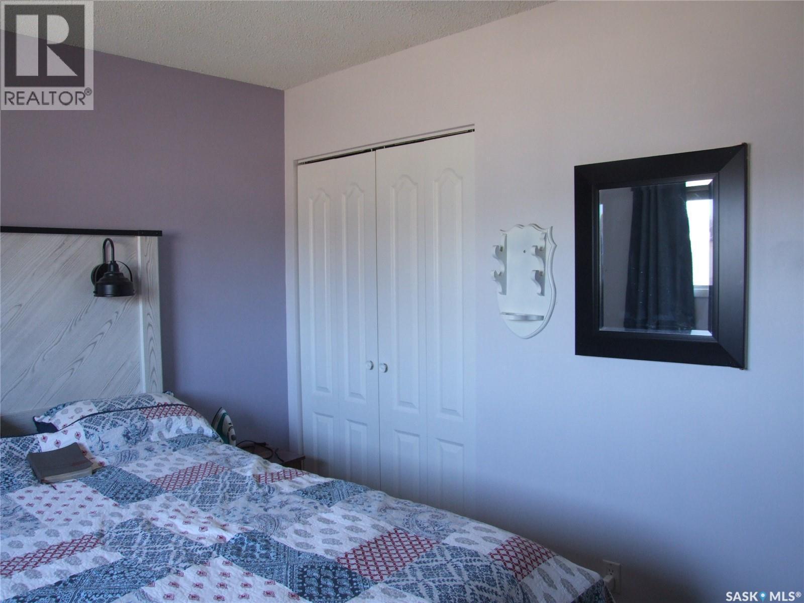 












232 5th STREET W

,
Leader,




Saskatchewan
S0N1H0

