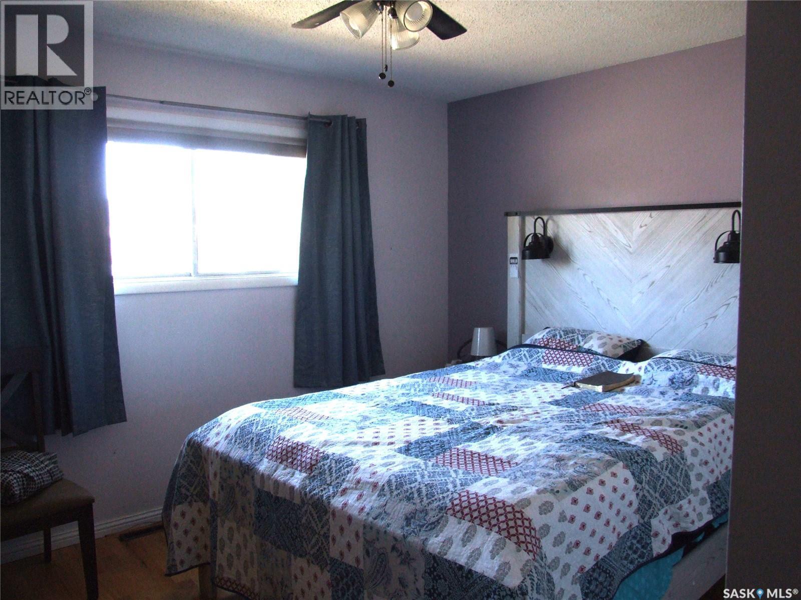 












232 5th STREET W

,
Leader,




Saskatchewan
S0N1H0

