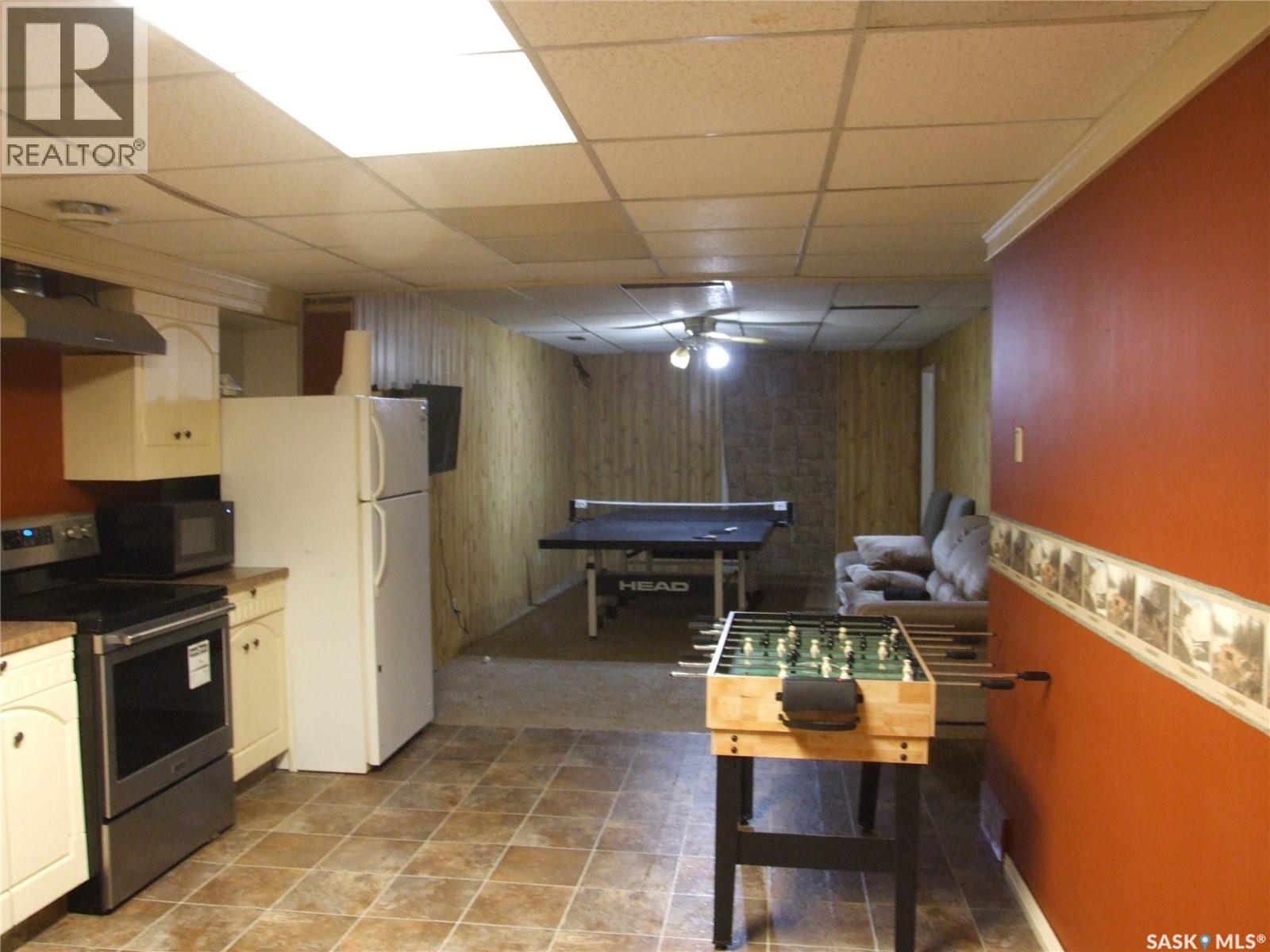 












232 5th STREET W

,
Leader,




Saskatchewan
S0N1H0

