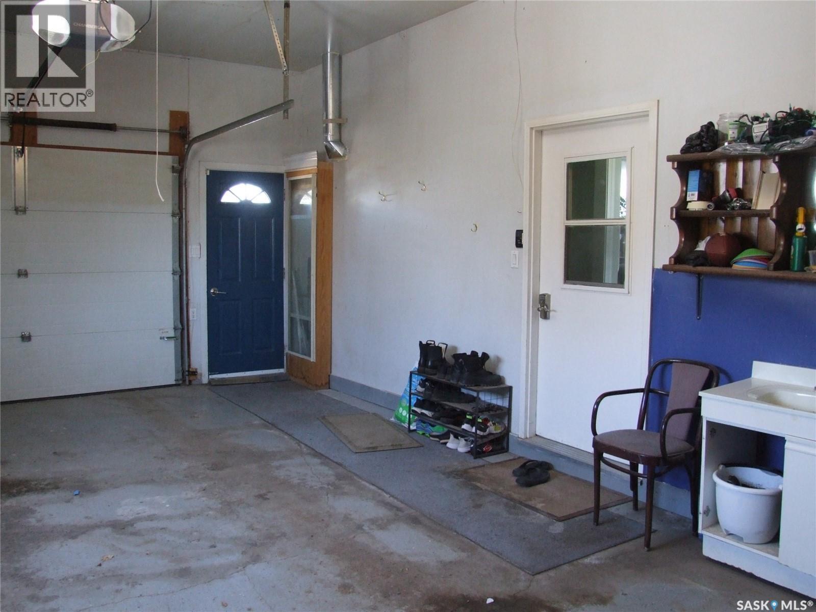 












232 5th STREET W

,
Leader,




Saskatchewan
S0N1H0

