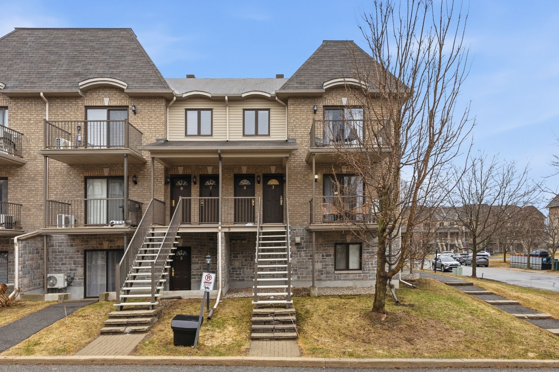









5


Imp. Berthe Morisot

, 3,
Gatineau (Gatineau),




QC
J8P0A9

