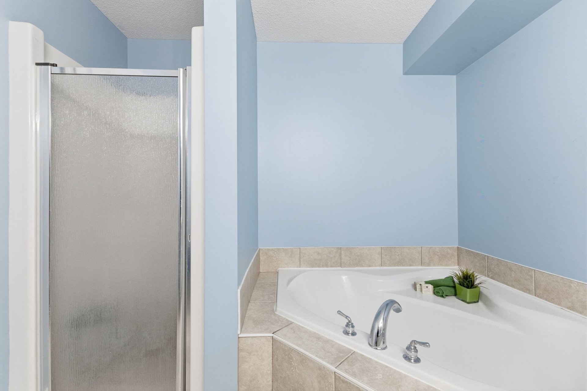 









5


Imp. Berthe Morisot

, 3,
Gatineau (Gatineau),




QC
J8P0A9

